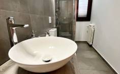 B&B Epos - Thumb 8