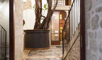 Oro Hotel